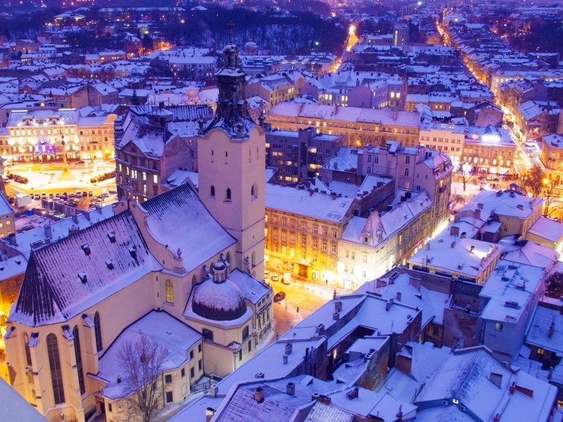 Як доїхати до головних святкових локацій Львова з готелів Optima Hotels