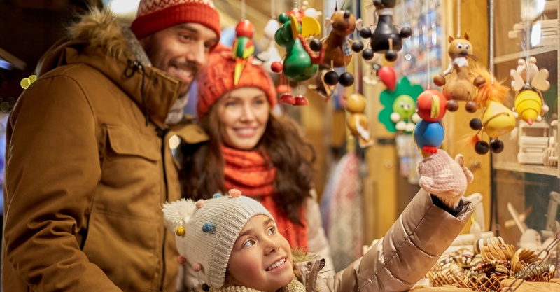 Різдвяні ярмарки Львова: відстань пішки від ваших готелів Optima