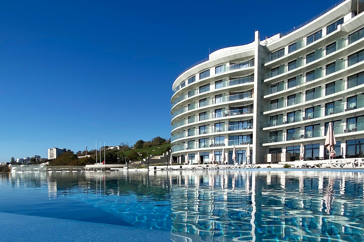 Stay Longer — Pay Less at Optima Collection Miramar Chornomorsk