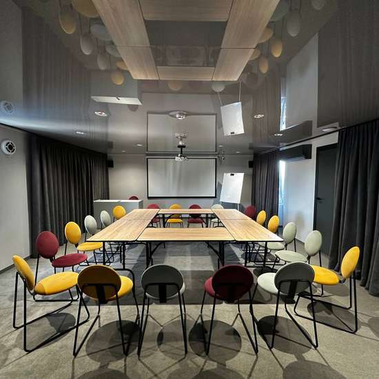 Фото готелю Campus Inspire Хмельницький