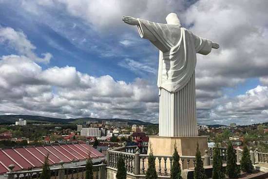 Статуя Христа Спасителя