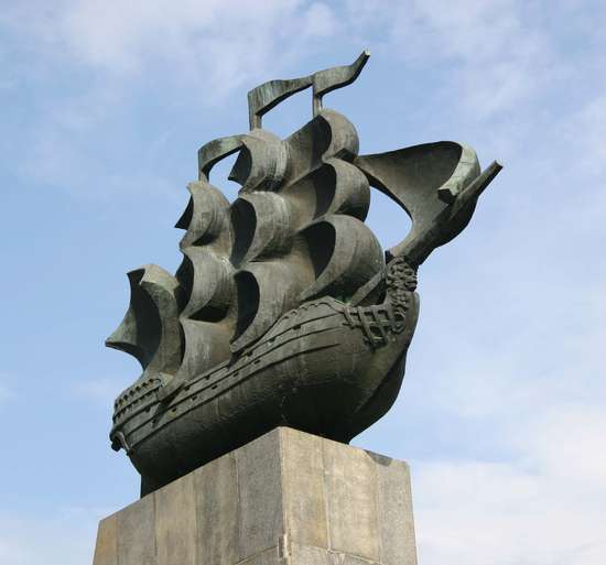 Пам'ятник кораблебудівникам