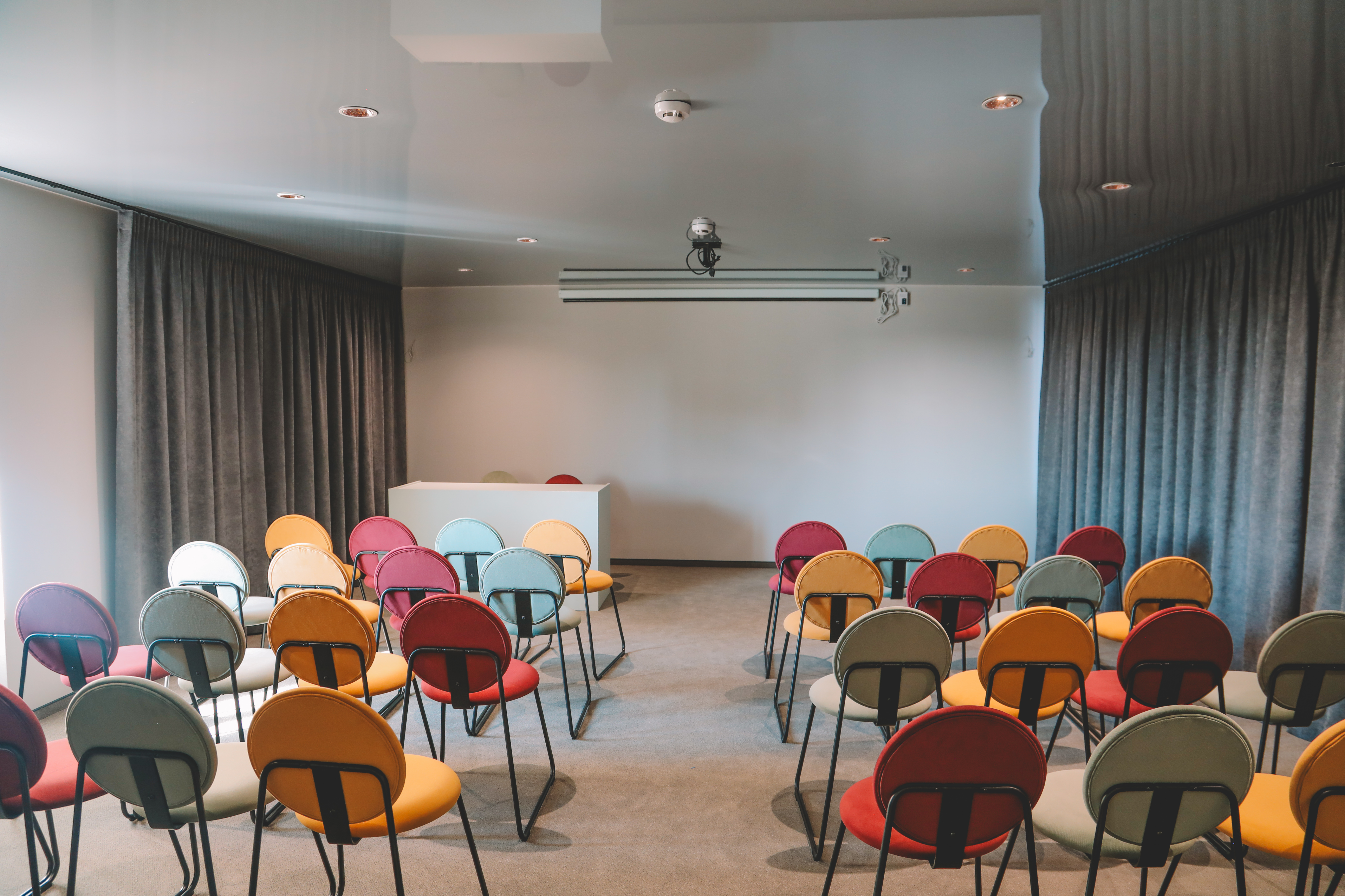 Special offer for booking the “Modern” conference hall in Khmelnytskyi!